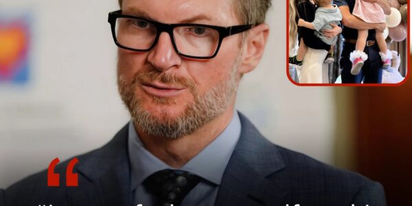 MOMENT UNPRECEDENTED IN NASCAR HISTORY: NASCAR Legend Dale Earnhardt Jr. shocked the racing world after calling for a moment of silence in memory of Charlie Kirk. In a tearful speech, Earnhardt Jr. said: “It is heartbreaking to see America lose such an important voice. My deepest condolences to their families and loved ones. This is not only their loss, but also a reminder that we must come together, respect each other and stand up for the values that this country holds dear.” Charlie Kirk – a husband and father of two – passed away at the age of 31. Earnhardt Jr. emotionally shared: “I am a father myself and I understand that emptiness.” And then, he unexpectedly made a special decision for Charlie’s two children.
