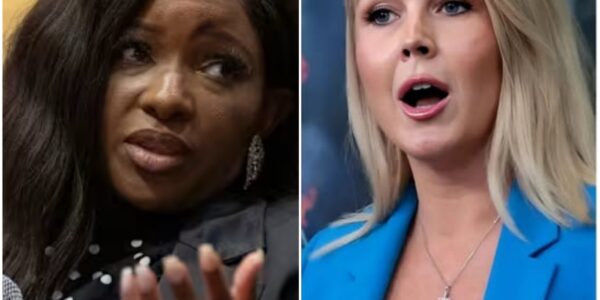 “YOU WERE BEATEN — PAY NOW!”: Jasmine Crockett’s $50 MILLION Lawsuit Against Karoline Leavitt Sends Washington Into Tailspin