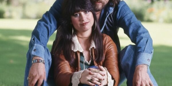 Southern Heat and Restless Hearts: Waylon Jennings’ Underrated Gem “Mississippi Woman”