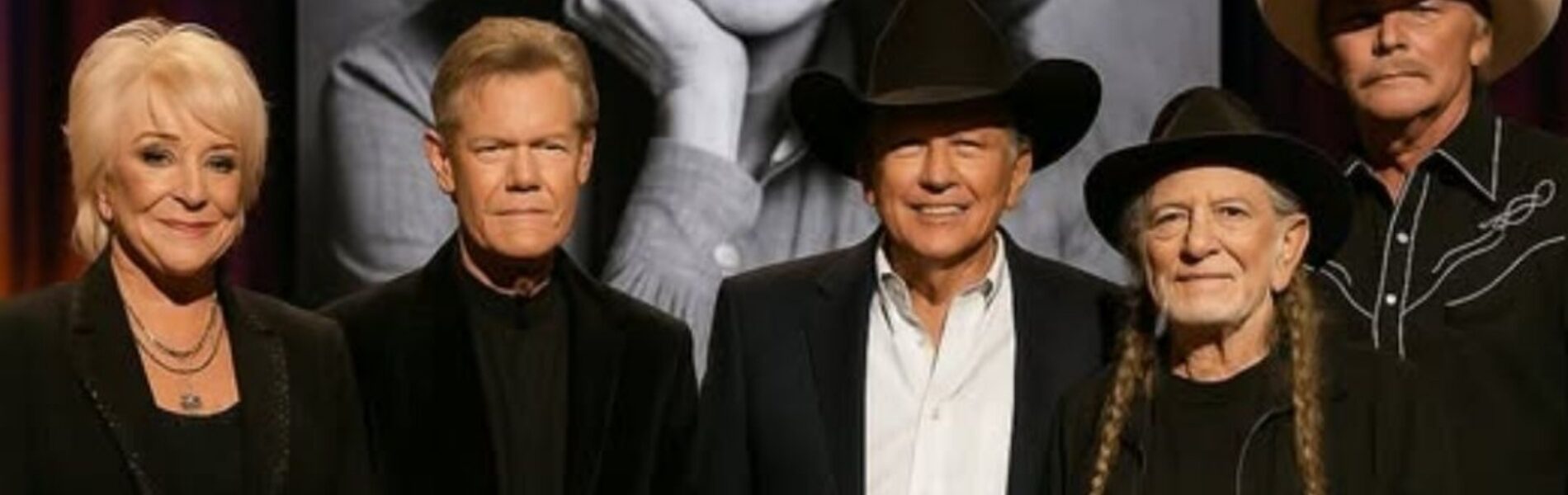 A NIGHT OF TEARS AND TRIBUTES: The stage was transformed into a sanctuary of love and remembrance as country music's greatest voices gathered to honor the legendary Loretta Lynn. With voices trembling with both deep sorrow and immense gratitude,...